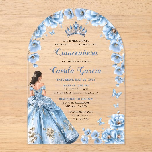 Whimsical Floral Dusty Blue Tiara Quinceañera Acryleinladungen (Vorderseite)
