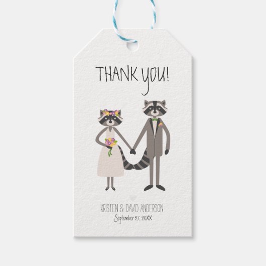 Whimsical Forest Raccoons Rustikale Hochzeitsmarke Geschenkanhänger (Vorderseite)