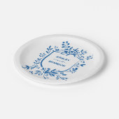 Whimsical French Blue Botanical Crest Wedding Pappteller (Schrägansicht)