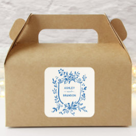 Whimsical French Blue Botanical Crest Wedding Quadratischer Aufkleber