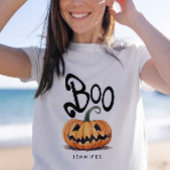 Whimsical Fun Boo Orange Pumpkin Spaß Typografie T-Shirt