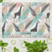 Whimsical Giraffe Polka Dot Pattern - Pastel Geschirrtuch (Gefaltet)