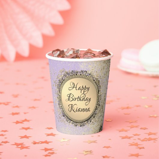 Whimsical Glittery Stars auf der Lavender Birthday Pappbecher (Insitu)