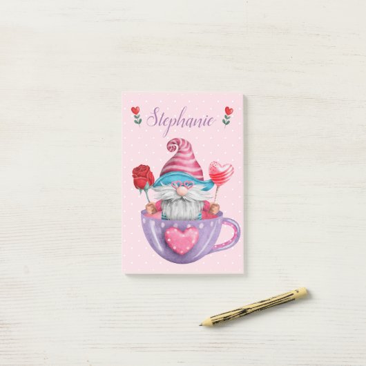 Whimsical Gnome in Teecup Herz und Blume Post-it Klebezettel (Auf Schreibtisch)