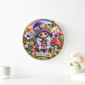 Whimsical Gnome Welcome Clock: Blumenfantasy Große Wanduhr (Zuhause)