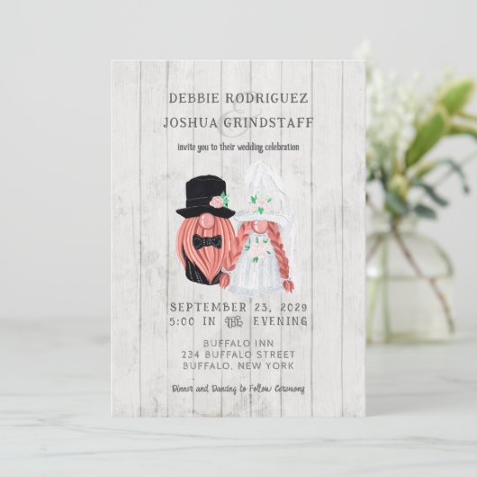 Whimsical Gnomes Fun Wedding Invitation Einladung (Stehend Vorderseite)