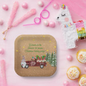 Whimsical Gnomes in Red Truck Weihnachts-Party Pappteller (Party)