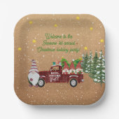 Whimsical Gnomes in Red Truck Weihnachts-Party Pappteller (Vorderseite)