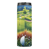 Whimsical Golfplatz Landschaft Illustration Thermosbecher (Rückseite)