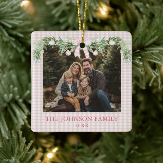 Whimsical Grandmillenial Pink Bow Family Photo Keramikornament (Baum)