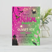 Whimsical Green & Pink Witch girl birthday Einladung (Stehend Vorderseite)