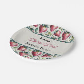Whimsical Green Strawberry Geburtsname Pappteller (Schrägansicht)