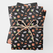 Whimsical Halloween Candy and Skulls Geschenkpapier Set (Beispiel)