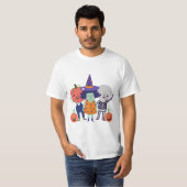 Whimsical Halloween Hexe, Skelett, Pumpkins T-Shirt (Vorne ganz)