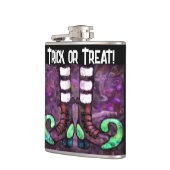 Whimsical Halloween Hexenstiefel Lila grün Flachmann (Links)