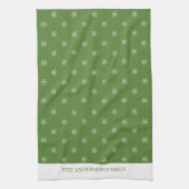 Whimsical Hand Drawn Doodle Snowflake Green Geschirrtuch (Vertikal)