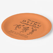 Whimsical Hand Drawn Skeletons Halloween Party Pappteller (Schrägansicht)