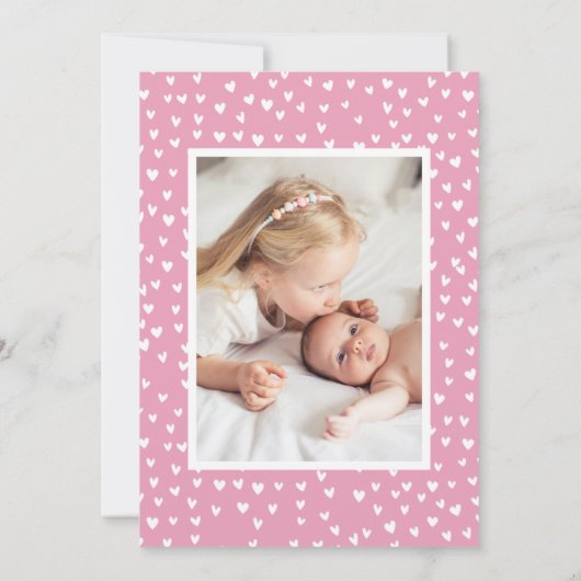 Whimsical Hearts Pink Foto Birth Ankündigung (Rückseite)