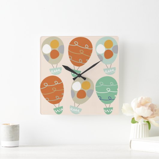 Whimsical Hot Air Ballons Quadratische Wanduhr (Zuhause)