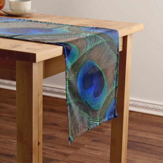 Whimsical Hübsch Peacock Feather Pattern Mittelgroßer Tischläufer (Beispiel)