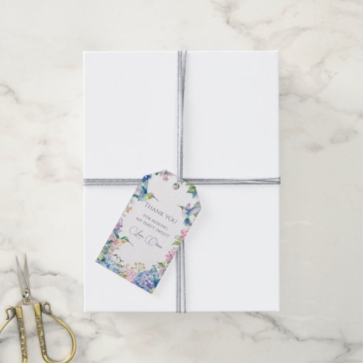 Whimsical Hummingbirds with Hydrangeas Geschenkanhänger (Mit Garn)