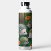 Whimsical Igel Family Picnicken im Garten Trinkflasche (links)