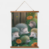Whimsical Igel Family Picnicken im Garten Wandteppich Mit Holzrahmen (Vorderseite)