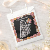 Whimsical Lace Ghost Illustration mit floral Geschenktütchen (Ausgeschnitten)