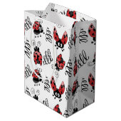 Whimsical Ladybug und Wirbel Mittlere Geschenktüte (Rückseite Schrägansicht)