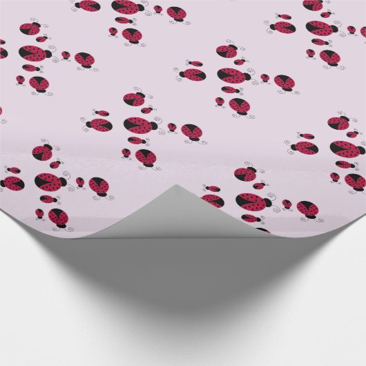 Whimsical Ladybugs Geschenkpapier (Ecke)