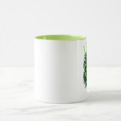 Whimsical Leprechaun trinkt ein Frothbier Tasse (Zentrum)