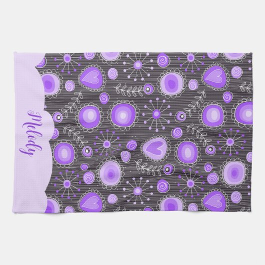 Whimsical lila graues Herz und Blume Blumenname Geschirrtuch (Horizontal)