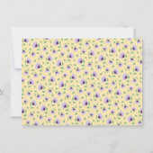 Whimsical Lila Sunblumen Hellgelbe Monogramm Mitteilungskarte (Rückseite)