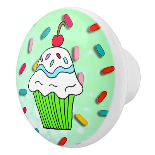 Whimsical Lime Green Cupcake mit Cherry oben Keramikknauf (Rechts)