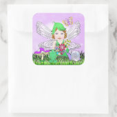 Whimsical Little Elf Fairy, Mushroom and Butterfly Quadratischer Aufkleber (Tasche)