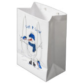 Whimsical Long Legged Snowman Mittlere Geschenktüte (Vorderseite Schrägansicht)