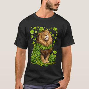 Whimsical Löwe mit Shamrocks Kleeblättern St Patri T-Shirt