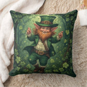 Whimsical Lucky-ish Leprechaun Lush Forest Nursery Kissen (Decke)