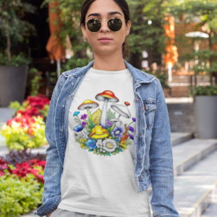 Whimsical Magic Mushrooms und Blume T-Shirt