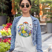 Whimsical Magic Mushrooms und Blume T-Shirt