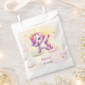 Whimsical magic pink dabbing unicorn Kindergeburts Geschenktütchen (Ausgeschnitten)