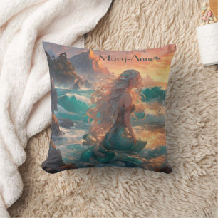 Whimsical Mermaid, fließendes Haar, Ozean Kissen