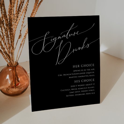 Whimsical Minimal Script | Getränke mit schwarzer Sockelschild