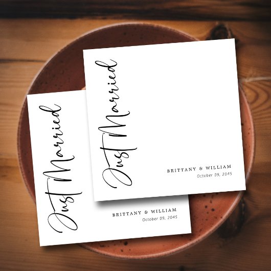 Whimsical Minimalistisch Script: Black & White Wed Serviette