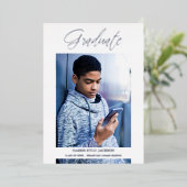 Whimsical Modern Graduation Calligraphy Photo Folieneinladung (Stehend vorne)