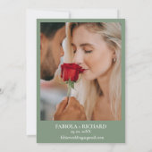 Whimsical Monogram Boho Green Wildblume Wedding Einladung (Rückseite)