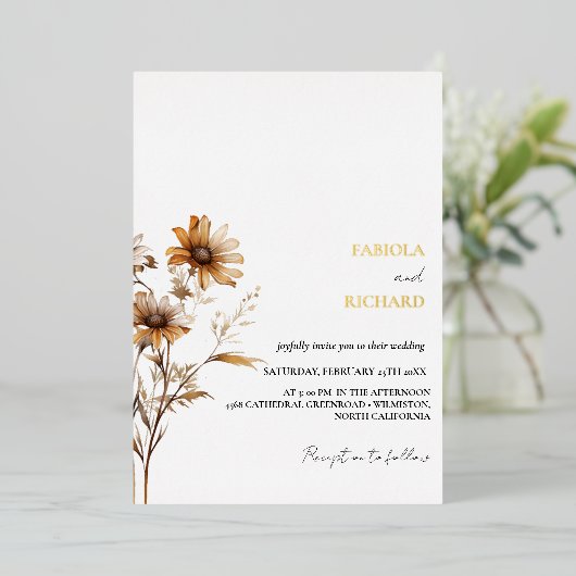 Whimsical Monogram Foto Wildblume Wedding Folieneinladung (Stehend vorne)