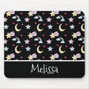 Whimsical Moon, Stars und Wolkenmuster auf schwarz Mousepad