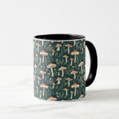Whimsical Mushroom Pattern Forest Green Tasse (VorderseiteRechts)