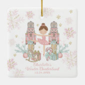 Whimsical Nutcracker Pastell Pink Weihnachtsballet Keramikornament (Rückseite)